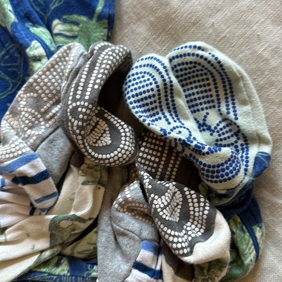 3 pairs of Burts Bees zip up footie pajamas, size 18 months - Picture 3 of 5